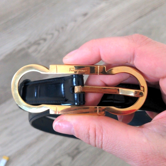 Salvatore Ferragamo patent leather belt, gold buckle, Small - Picture 2 of 8